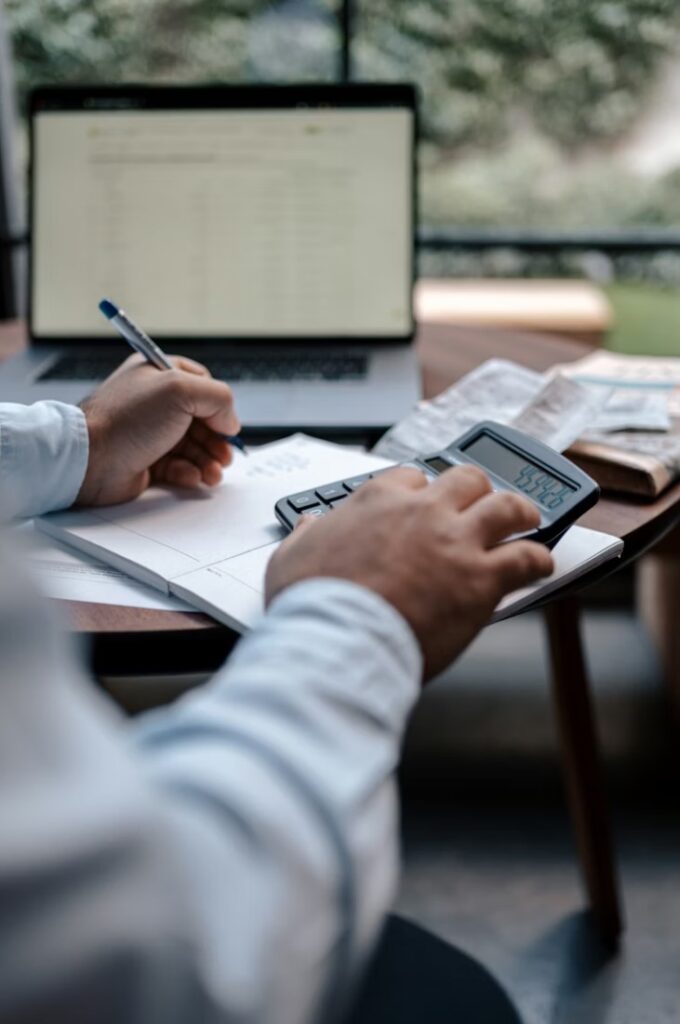 Soluciones tributarias AkauntaLaw AlPartners Colombia